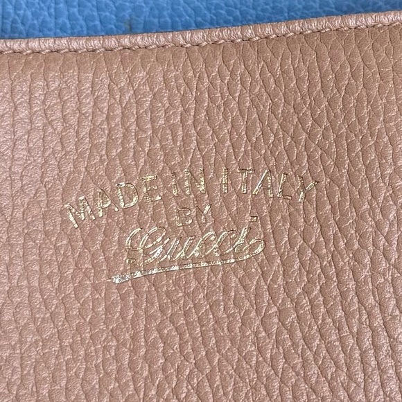 🎄LARGE EUC TAN GUCCI SWING TOTE 12”H x 19”L x 6”D - Picture 4 of 12